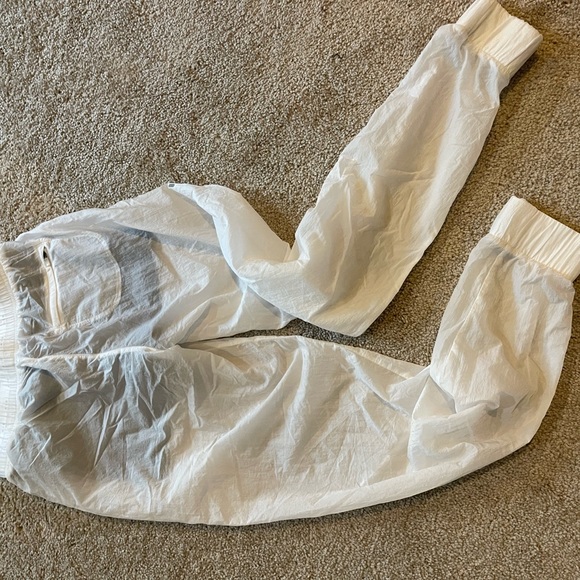 Nike Air Semi-Sheer Jogger Pant - Picture 6 of 7